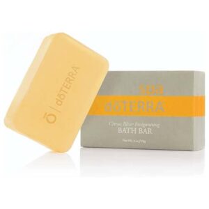 doTERRA Citrus Bliss Pezsdítő szappan 113 g - A doTERRA Citrus Bliss szappanban megtalálható a vadnarancs, a citrom, a grépfruit, a mandarin, a bergamot, és a klementin olajok keveréke. Bőrpuhító hatású.