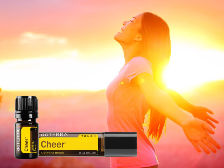 A Cheer vidám, inspiráló illata segíthet abban, hogy egy kis fényt vigyünk a hétköznapokba, és emlékeztessen, a jókedv apró dolgokból meg.
