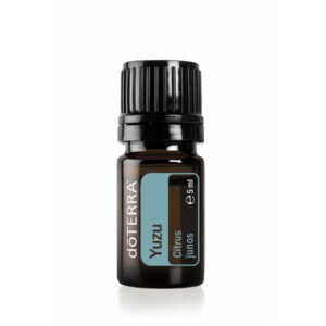 A doTERRA Yuzu illóolaj különleges, komplex citrusolaj ami friss, lágy karaktere miatt kiváló választás lehet, mert derűt, inspirációt, életkedvet idéz.
