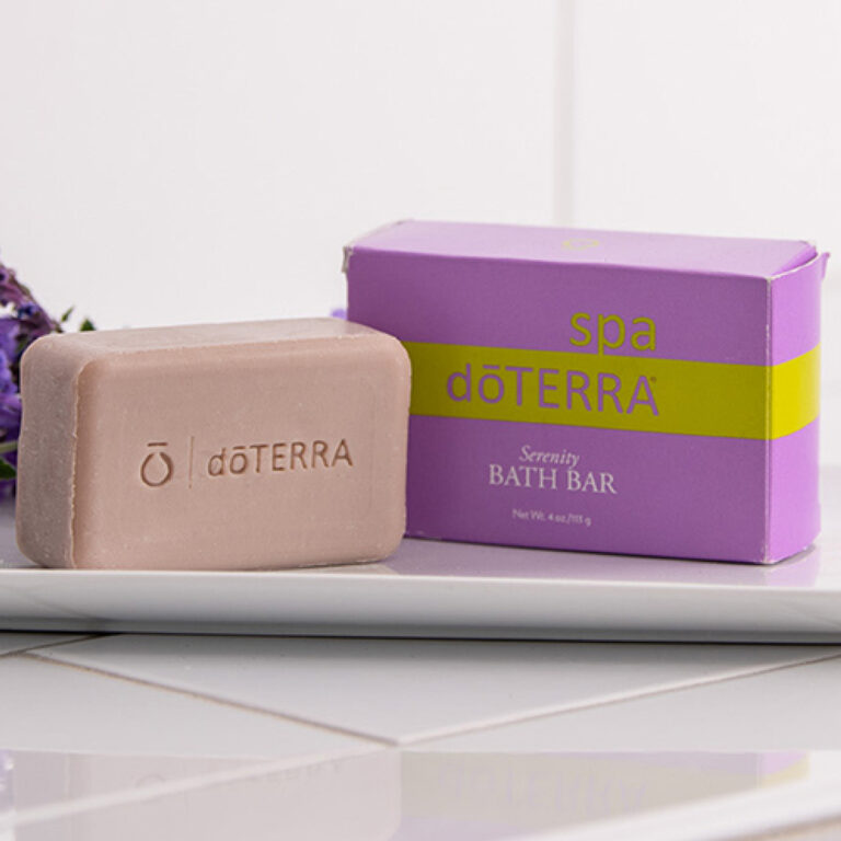 doTERRA Serenity szappan 113 g a Serenity pihentető illóolaj-keverék kellemes aromájával. Jojobaolajjal, glicerinnel és aloe verával az ápolt, puha bőrért.